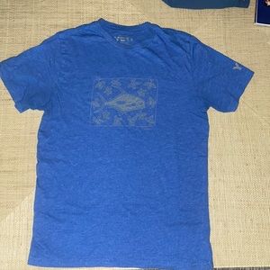 Light blue men’s small yeti short sleeve T-shirt